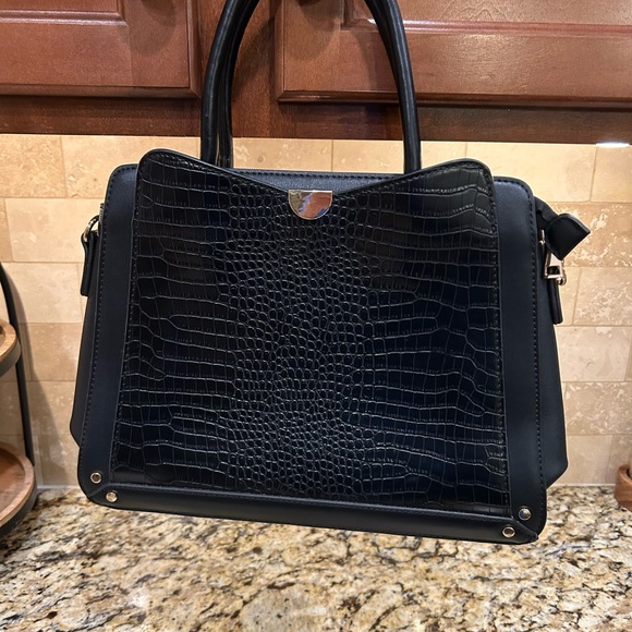 La Terre Handbags - La Terre Fashion Black Satchel/ Handbag